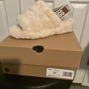 Ugg fluffy Slides
